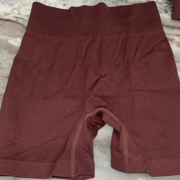 Matching set - Picture 2 of 2